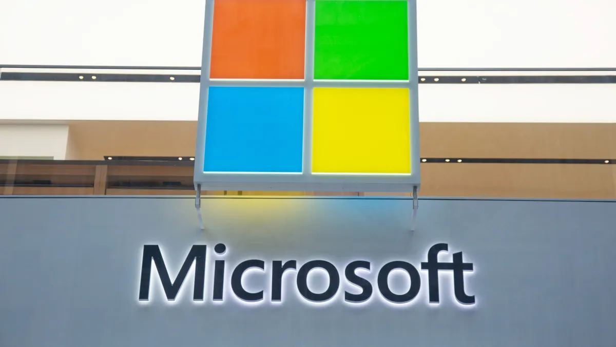 Logo Microsoft 365 dengan latar belakang biru dan ikon aplikasi perkantoran