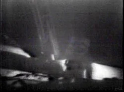 Astronot Neil Armstrong dan misi pendaratan Apollo 11 di Bulan